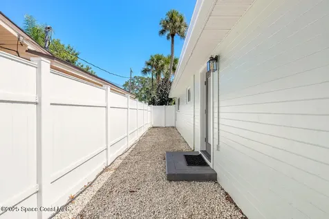 18 E Magnolia Avenue Port Orange FL 32127