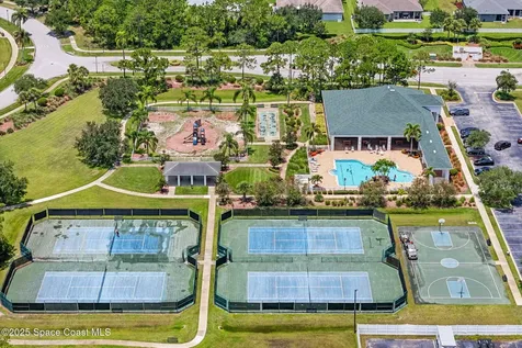 1910 Muirfield Way SE Palm Bay FL 32909