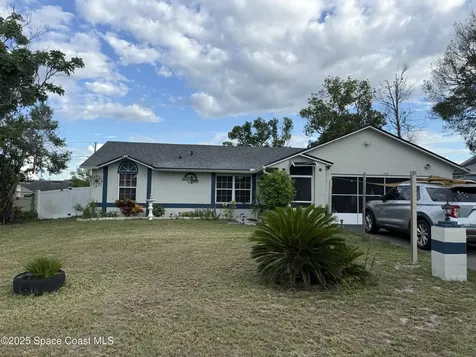 1929 Lynn River Drive Deltona FL 32738