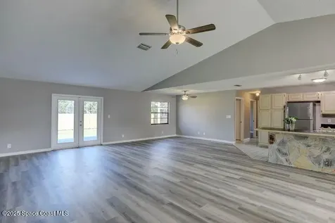 123 Friar Court Sebastian FL 32958