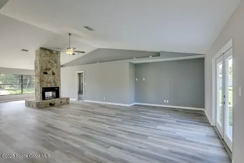 123 Friar Court Sebastian FL 32958