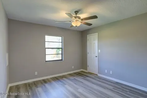 123 Friar Court Sebastian FL 32958