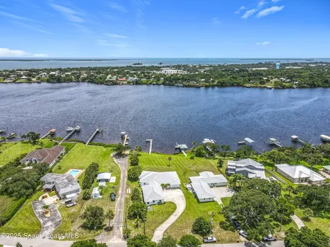 9860 Riverview Drive Sebastian FL 32976