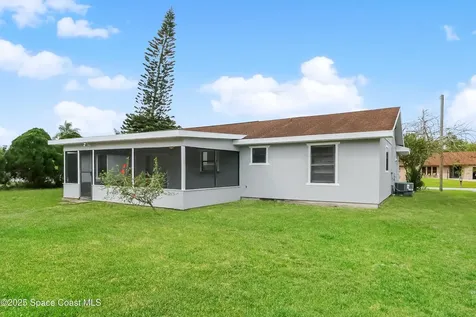 901 SE Odonnell Lane Port St. Lucie FL 34983