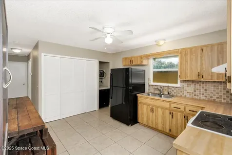 1076 Ivanhoe Street NW Palm Bay FL 32907