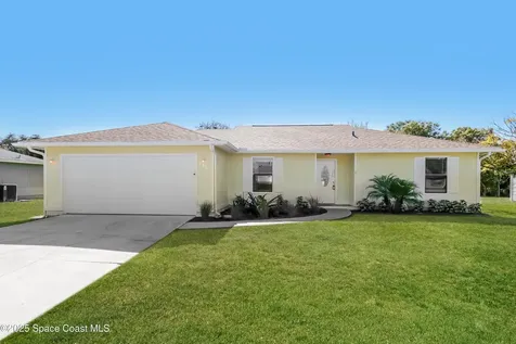 785 2nd Place SW Vero Beach FL 32962