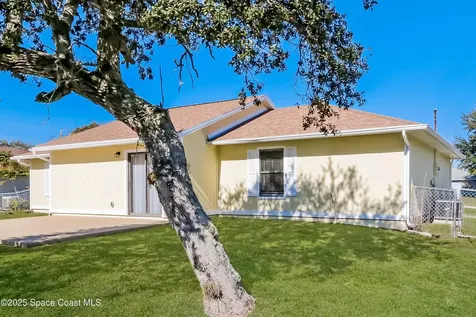 785 2nd Place SW Vero Beach FL 32962
