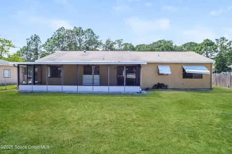 1511 Fairlee Avenue NW Palm Bay FL 32907