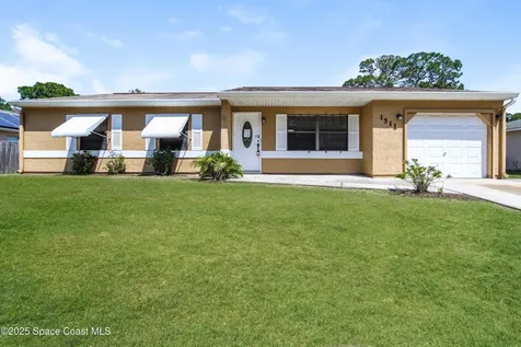 1511 Fairlee Avenue NW Palm Bay FL 32907
