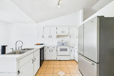136 Emerson Drive NW Palm Bay FL 32907