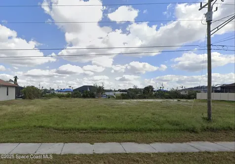 2513 Surfside Boulevard Cape Coral FL 33914