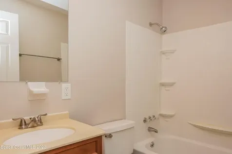 1137 Swan Street Melbourne FL 32935