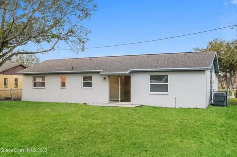 1137 Swan Street Melbourne FL 32935