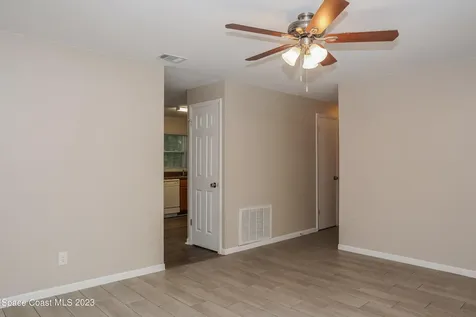 1137 Swan Street Melbourne FL 32935