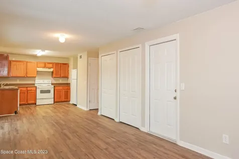 1137 Swan Street Melbourne FL 32935