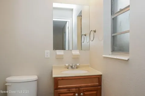 1137 Swan Street Melbourne FL 32935