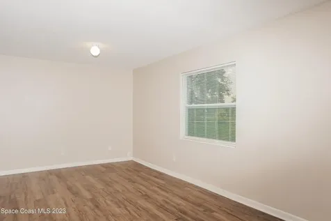 1137 Swan Street Melbourne FL 32935