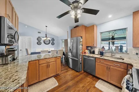 873 Ripley Terrace NE Palm Bay FL 32907
