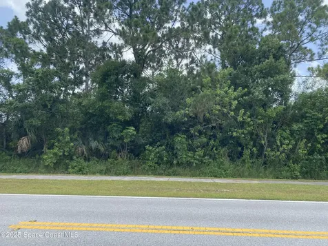 824 Emerson Drive NE Palm Bay FL 32907