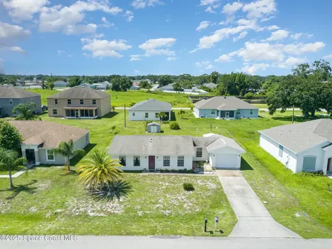 760 Grandeur Street SE Palm Bay FL 32909
