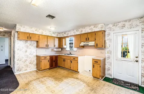 760 Grandeur Street SE Palm Bay FL 32909