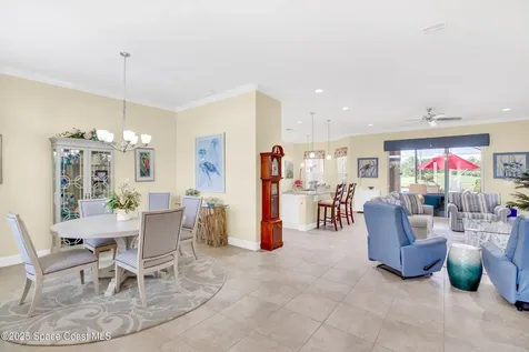 7201 E Village Square Vero Beach FL 32966