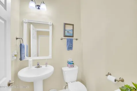 7201 E Village Square Vero Beach FL 32966