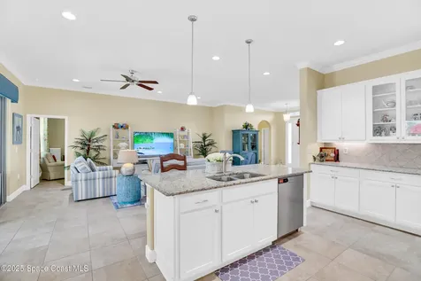 7201 E Village Square Vero Beach FL 32966