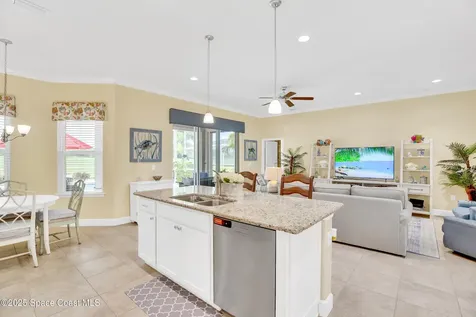 7201 E Village Square Vero Beach FL 32966
