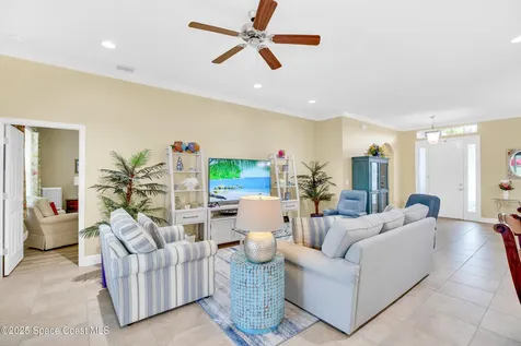 7201 E Village Square Vero Beach FL 32966