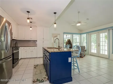 2945 70th Place Vero Beach FL 32967