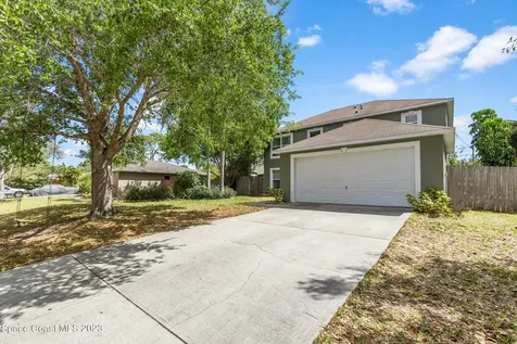 753 Isle Royale Avenue NW Palm Bay FL 32907