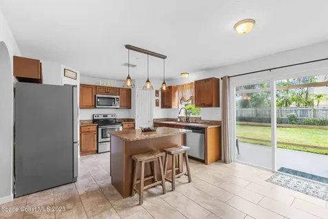 753 Isle Royale Avenue NW Palm Bay FL 32907