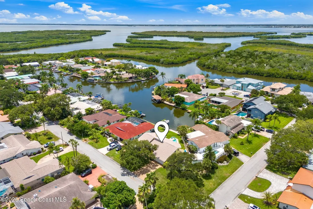 33 Yawl Drive Cocoa Beach FL 32931