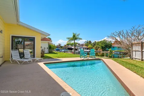33 Yawl Drive Cocoa Beach FL 32931