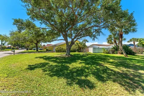 33 Yawl Drive Cocoa Beach FL 32931