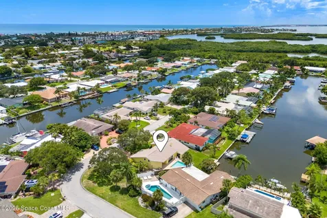33 Yawl Drive Cocoa Beach FL 32931