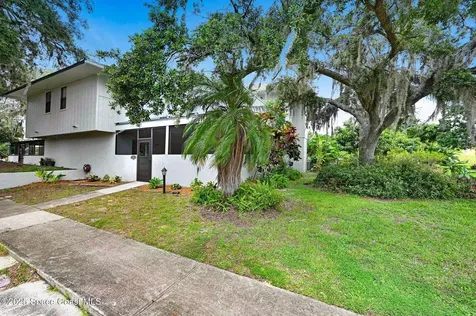 1935 Dipol Courtway Titusville FL 32780