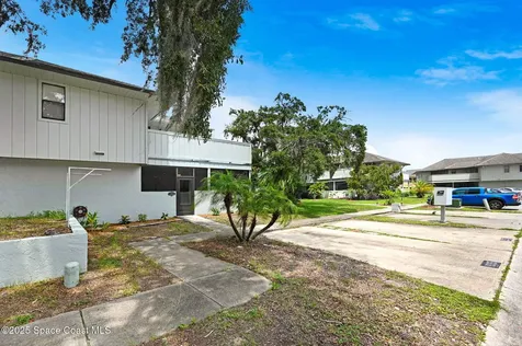 1935 Dipol Courtway Titusville FL 32780