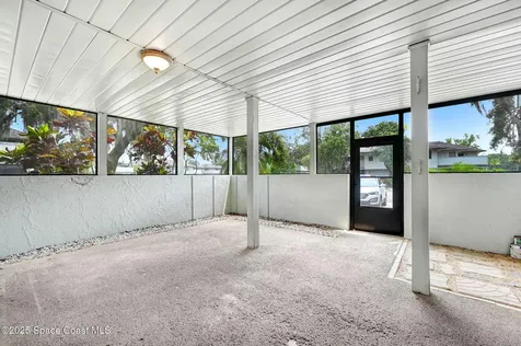 1935 Dipol Courtway Titusville FL 32780