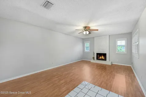 1935 Dipol Courtway Titusville FL 32780