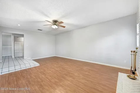 1935 Dipol Courtway Titusville FL 32780