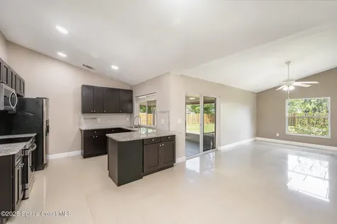 866 Lynbrook Street NW Palm Bay FL 32907