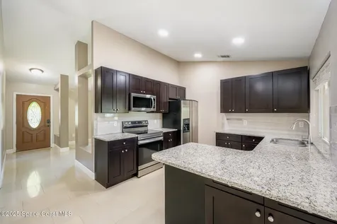 866 Lynbrook Street NW Palm Bay FL 32907