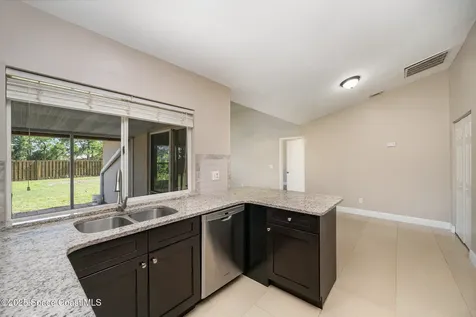 866 Lynbrook Street NW Palm Bay FL 32907