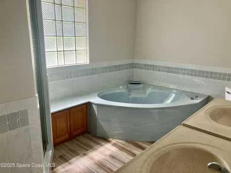 2340 Raintree Lake Circle Merritt Island FL 32953