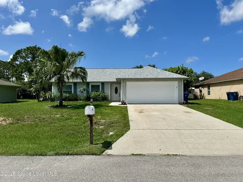 1711 Valcourt Street NW Palm Bay FL 32907