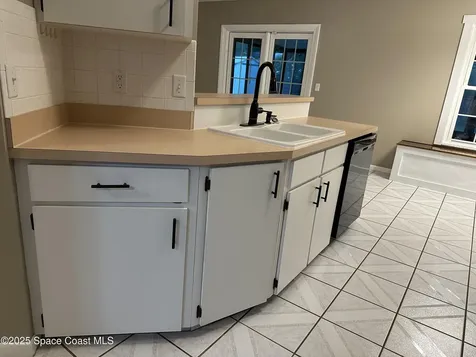 1711 Valcourt Street NW Palm Bay FL 32907