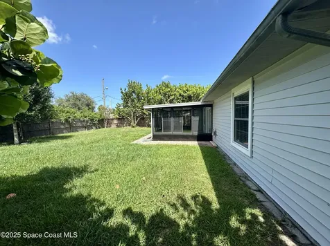 1711 Valcourt Street NW Palm Bay FL 32907