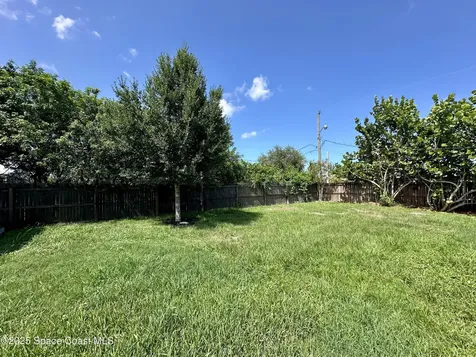 1711 Valcourt Street NW Palm Bay FL 32907
